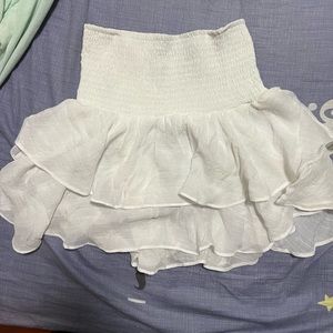 Ruffle white skirt
